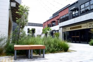 台湾労務: 台湾初の百貨店組合が高雄に設立